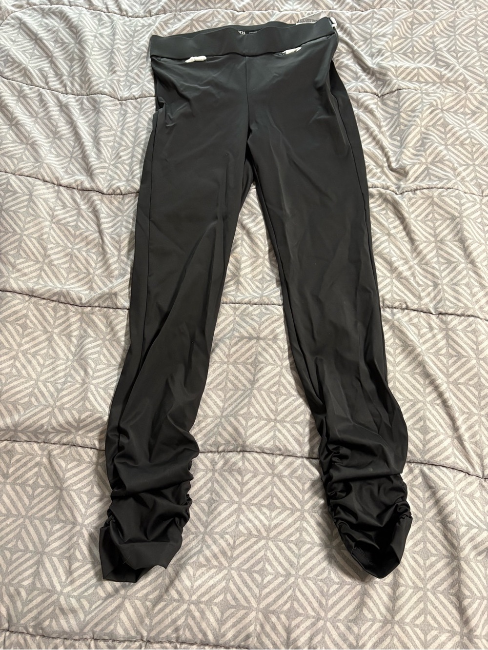 Zara Black High-Waist Stretch Leggings